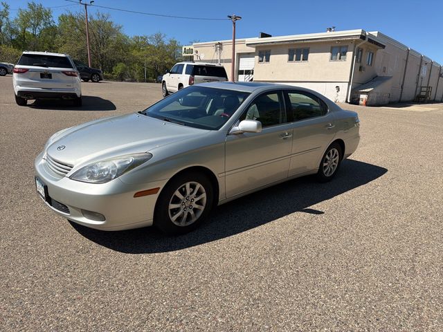 2004 Lexus ES 350's photo