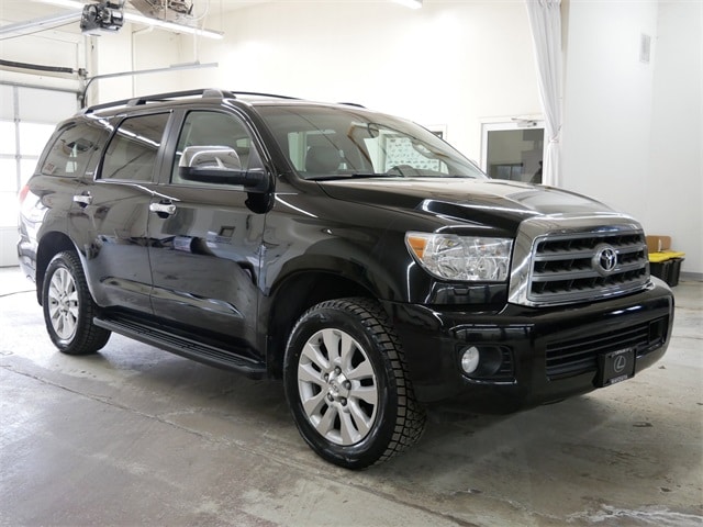 2011 Toyota Sequoia Platinum's photo