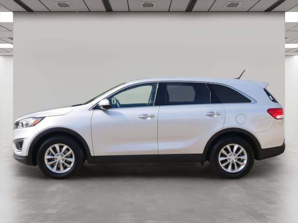 Used 2016 Kia Sorento 2.4L L FWD SUV