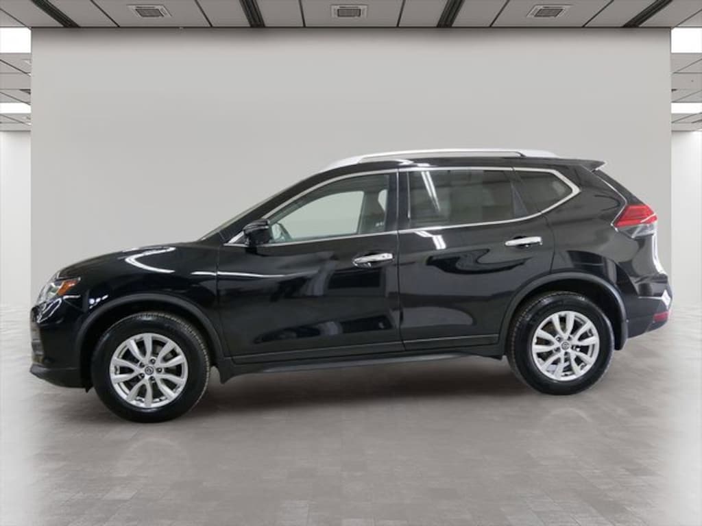 Used 2017 Nissan Rogue SV SUV