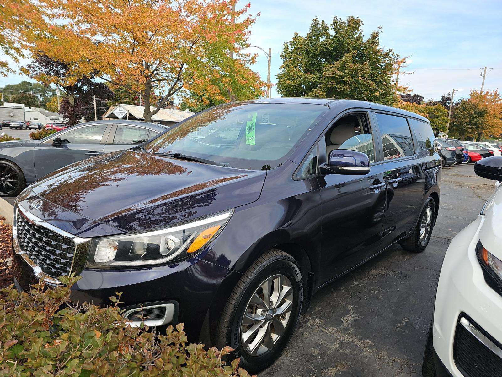 Used 2019 Kia Sedona LX Van Passenger Van