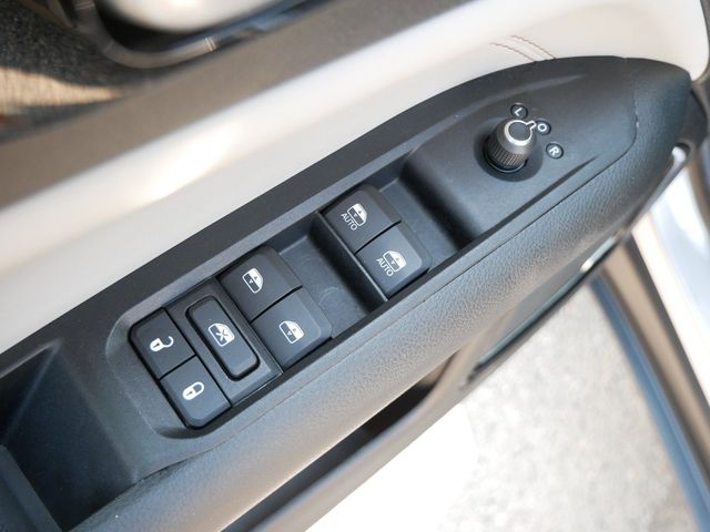 2022 Jeep Compass Limited - Photo 13