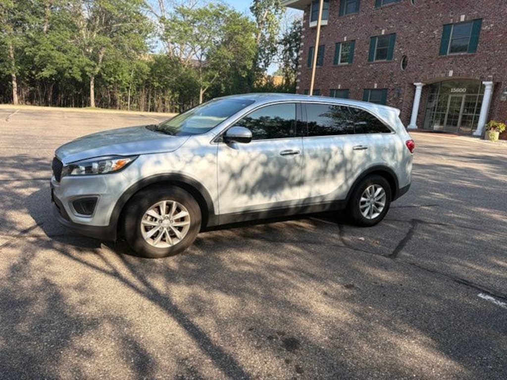 Used 2016 Kia Sorento 2.4L L FWD SUV