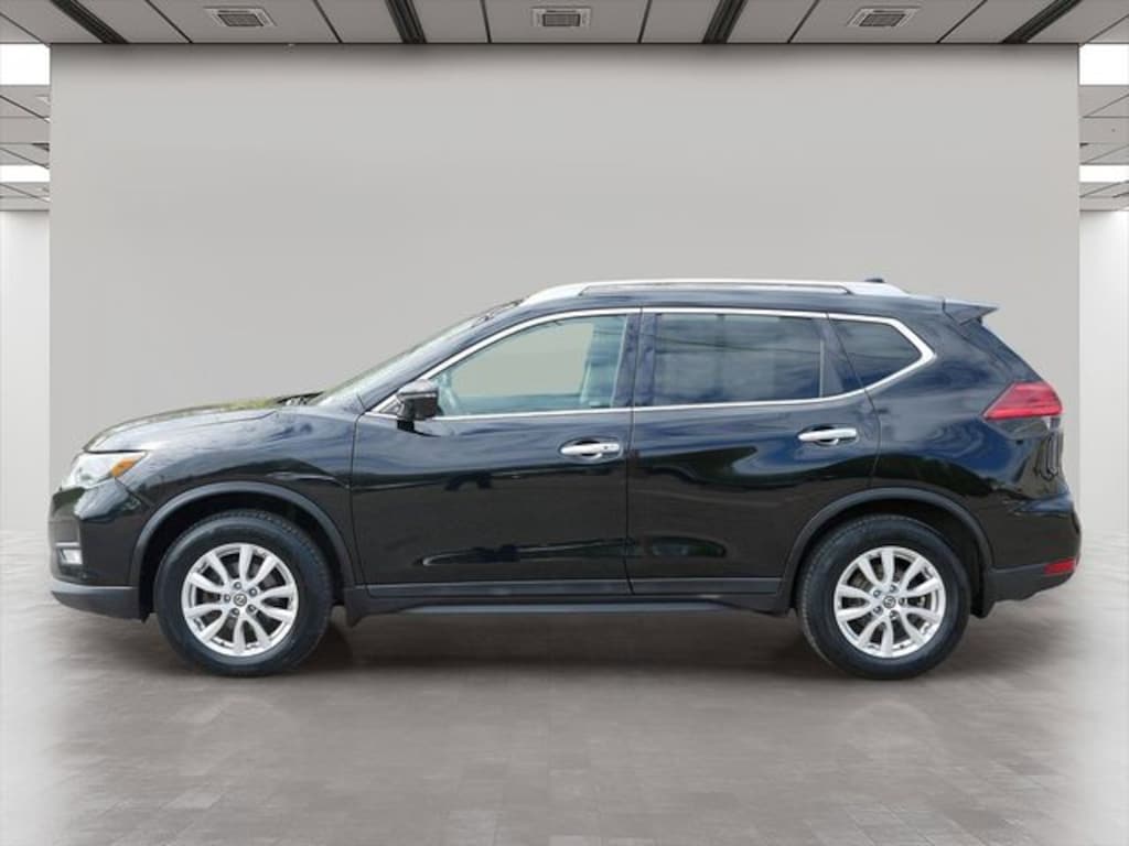 Used 2017 Nissan Rogue SV SUV