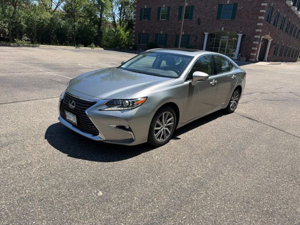 Used 2016 Lexus ES 300h Sedan