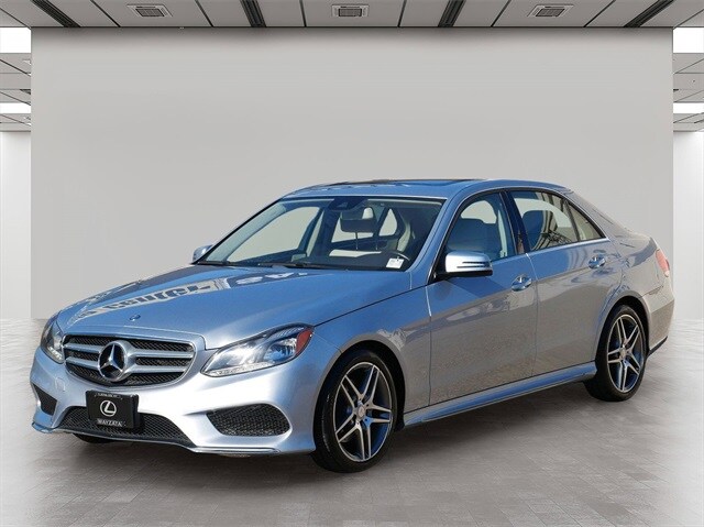 2016 Mercedes Benz E 350 4MATIC photo 2