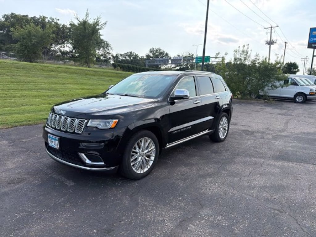 Used 2017 Jeep Grand Cherokee Summit 4x4 SUV