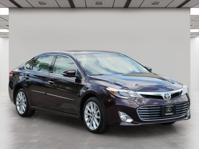 2015 Toyota Avalon Limited's photo