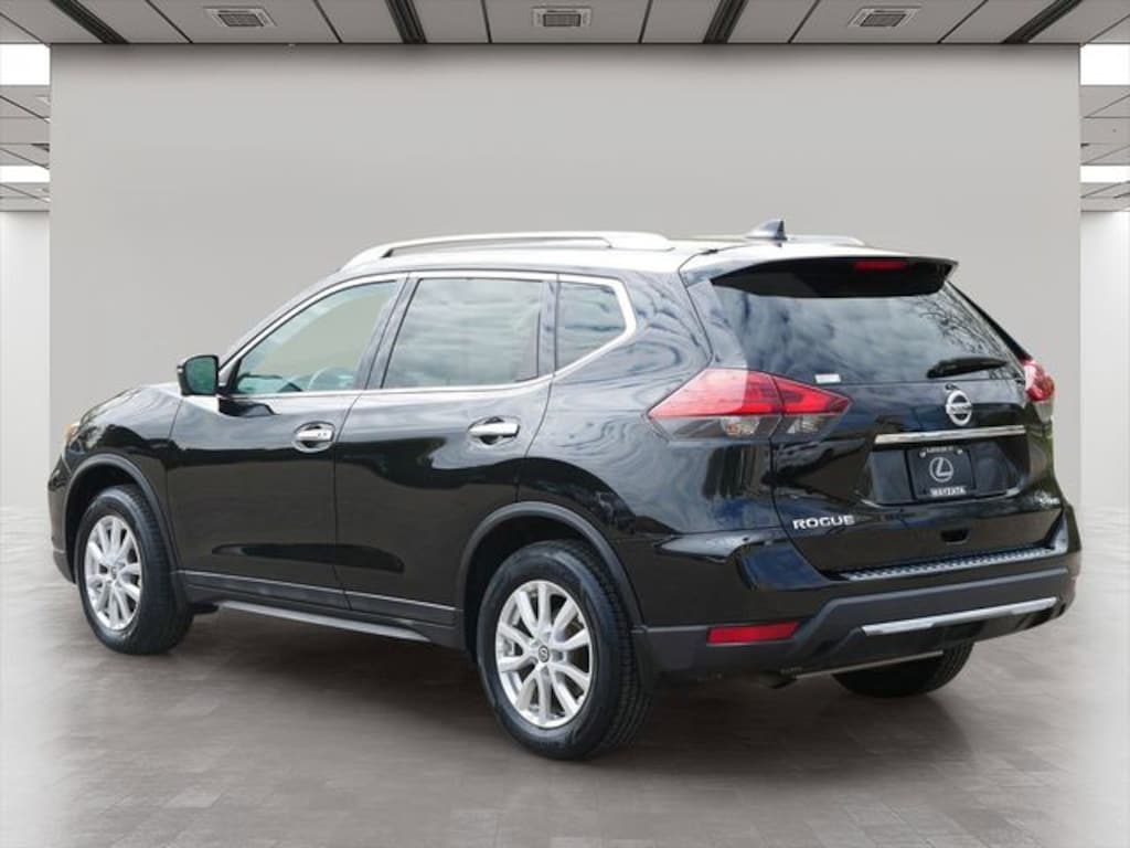 Used 2017 Nissan Rogue SV SUV