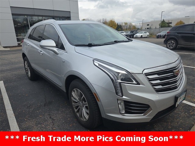 2018 Cadillac XT5 Luxury photo 2