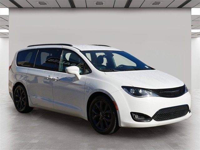 2018 Chrysler Pacifica Touring L Plus