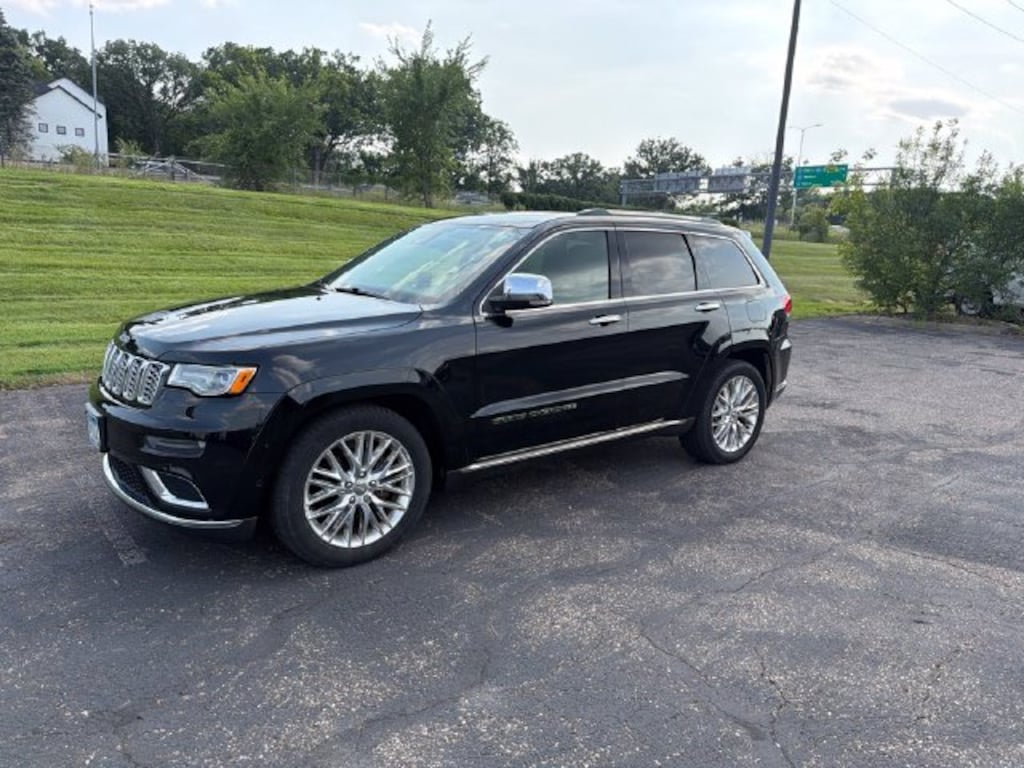 Used 2017 Jeep Grand Cherokee Summit 4x4 SUV