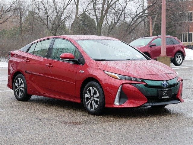 2017 Toyota Prius Prime Premium's photo