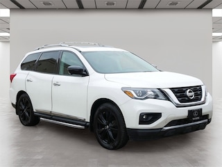 2017 Nissan Pathfinder Platinum SUV