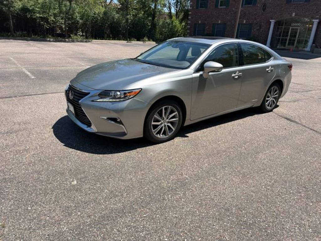 Used 2016 Lexus ES 300h Sedan