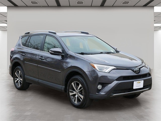 2018 Toyota RAV4 XLE's photo