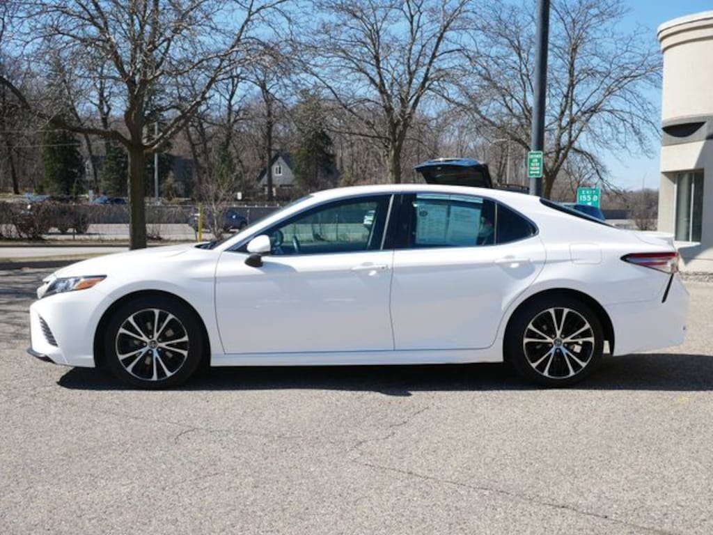 Used 2018 Toyota Camry L Sedan