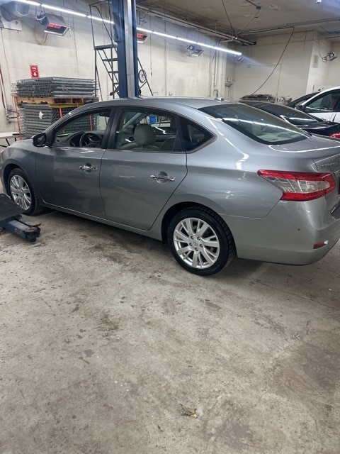 2013 Nissan Sentra SL's photo