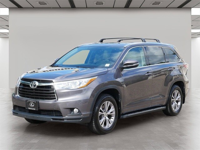 2015 Toyota Highlander XLE photo 2