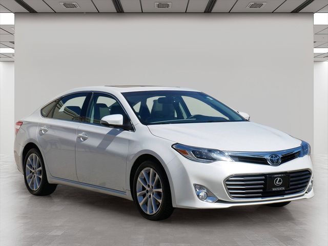 2015 Toyota Avalon Limited's photo
