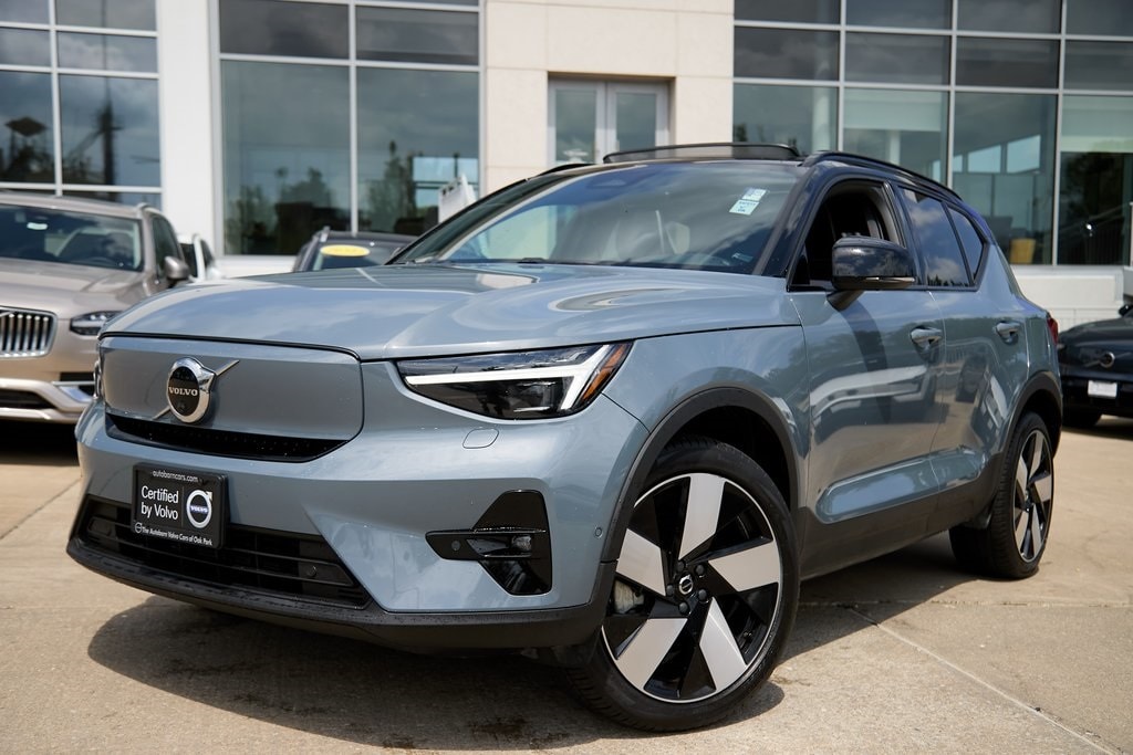 Certified 2023 Volvo XC40 Ultimate with VIN YV4ED3UM5P2966168 for sale in Oak Park, IL