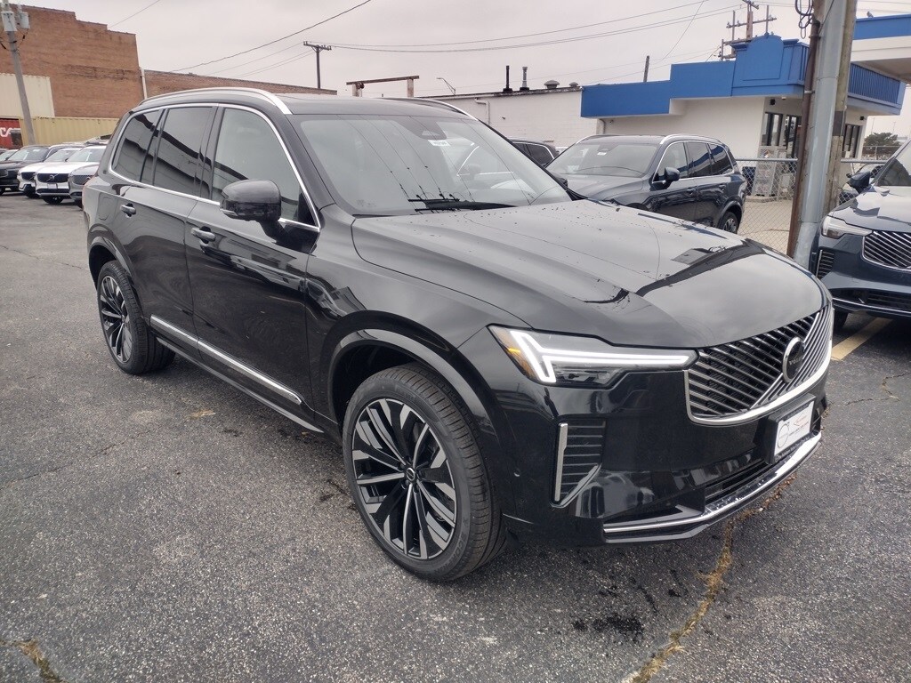 2026 Volvo XC90 Plus photo 4