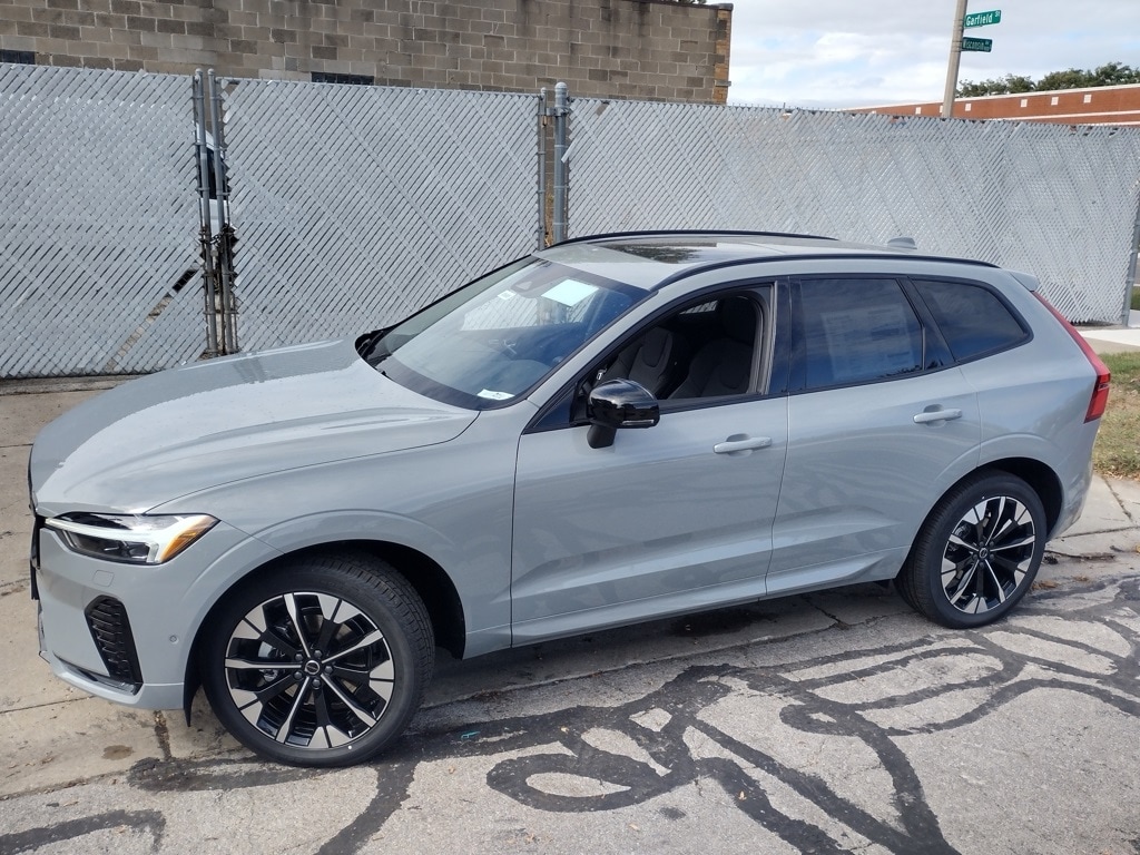 New 2026 Volvo XC60 B5 Plus SUV