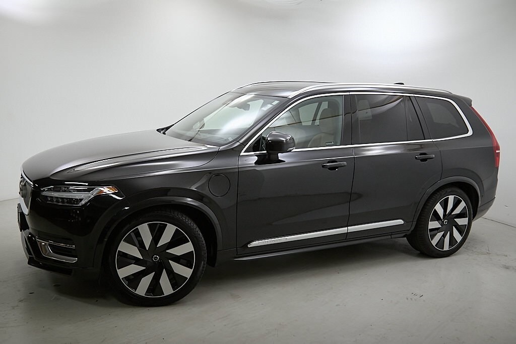 2023 Volvo XC90 Recharge Ultimate photo 3