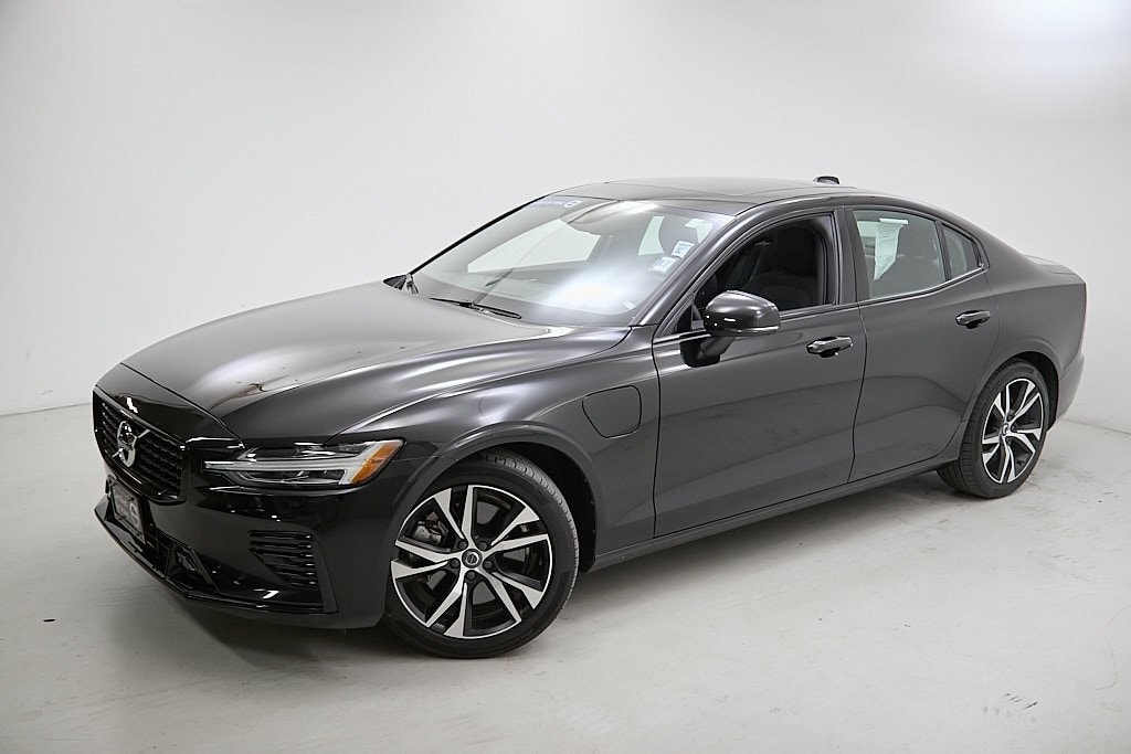 Certified 2022 Volvo S60 Recharge Plug-In Hybrid T8 R-Design Sedan