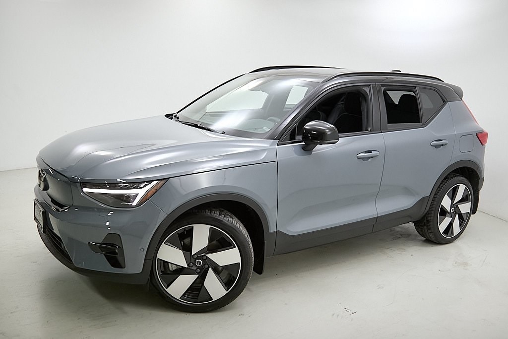 2023 Volvo XC40 Recharge Ultimate photo 2