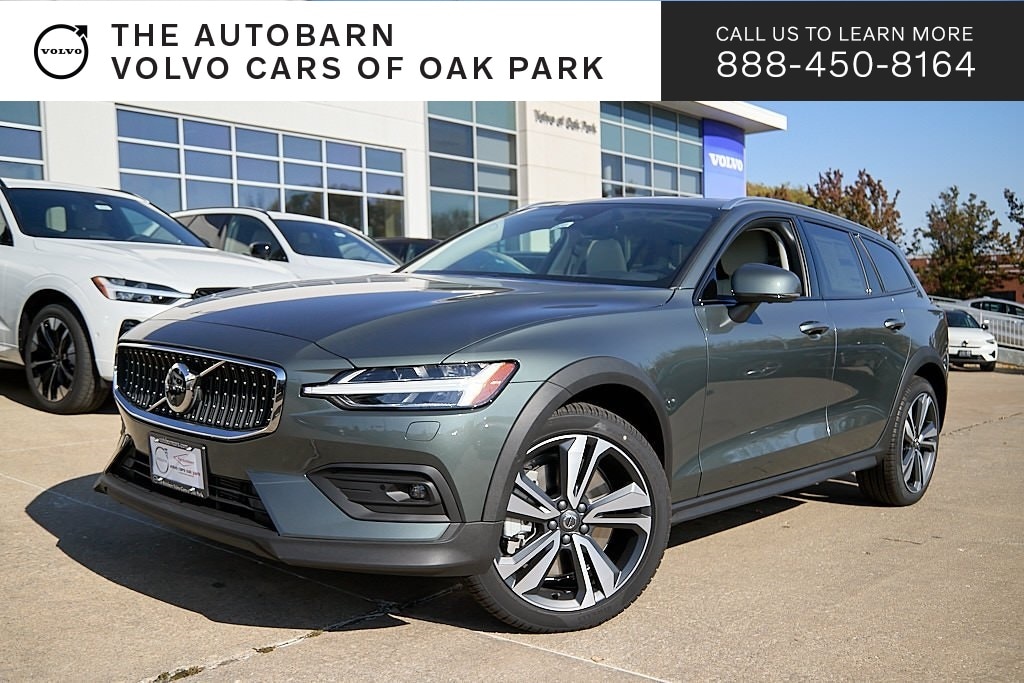 2026 Volvo V60 Cross Country Plus's photo