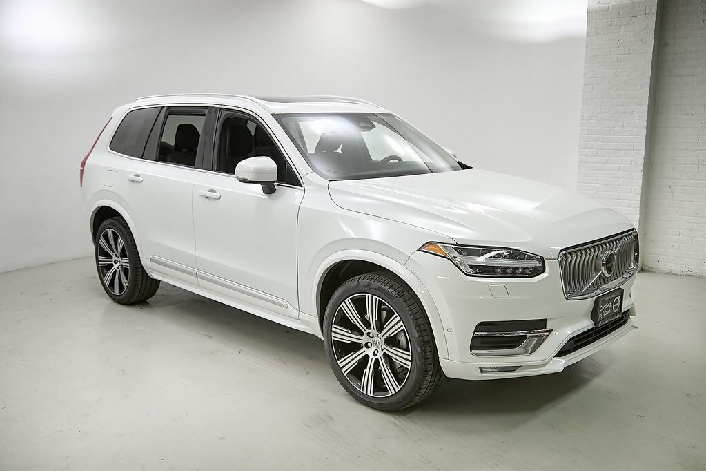 2023 Volvo XC90 Ultimate photo 2