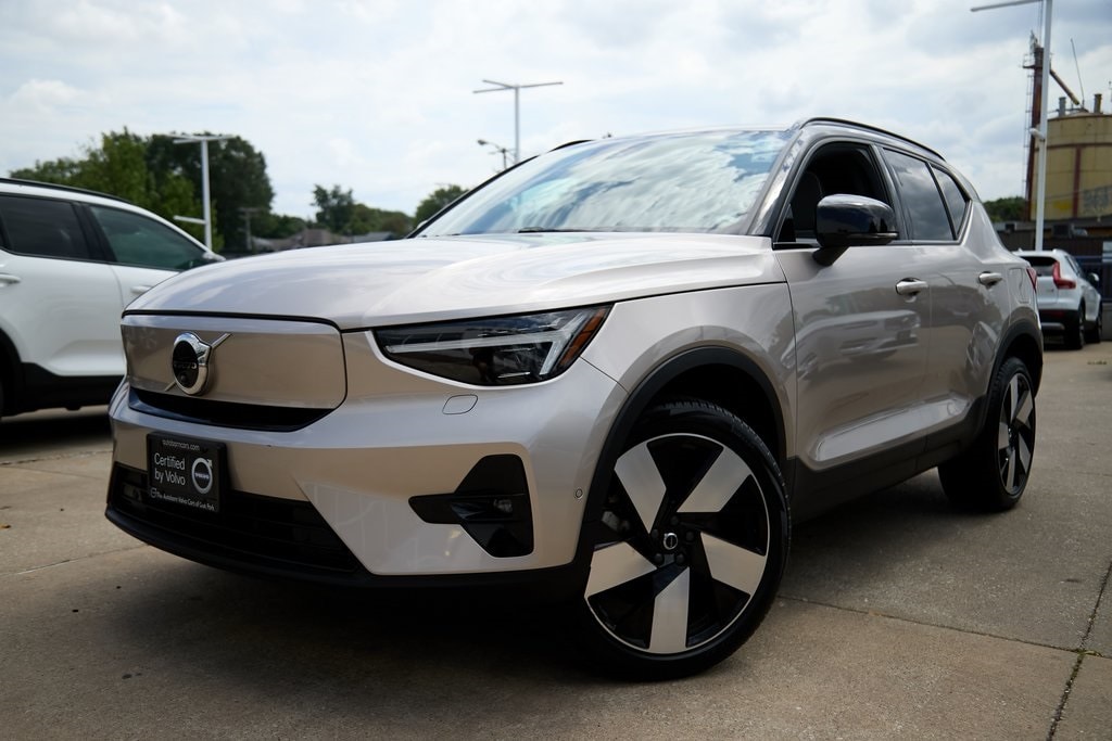 Certified 2023 Volvo XC40 Ultimate with VIN YV4ED3UM4P2994995 for sale in Oak Park, IL