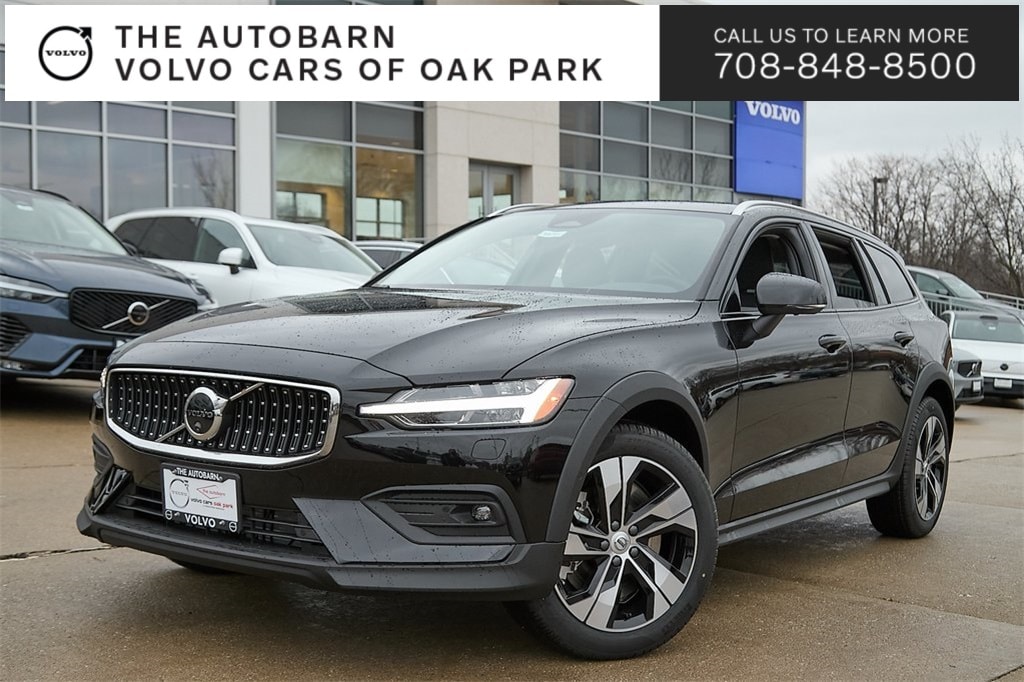 2026 Volvo V60 Cross Country Plus's photo