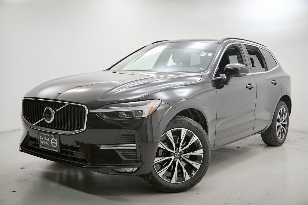 2023 Volvo XC60 B5 Core photo 2