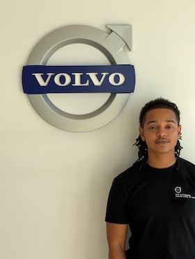 Staff member Omari James – Weaver from cd5b0d9b9115