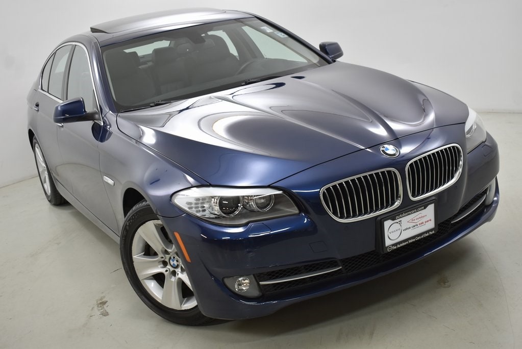 Used 2013 BMW 5 Series 528i with VIN WBAXH5C57DD107392 for sale in Oak Park, IL