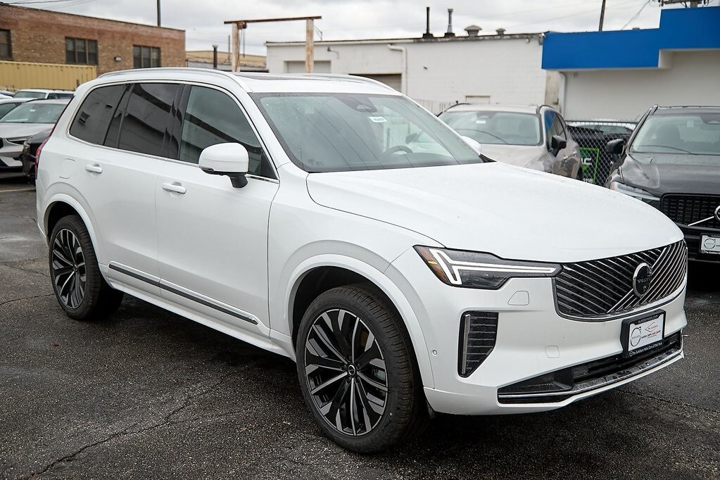 2025 Volvo XC90 Plus photo 4