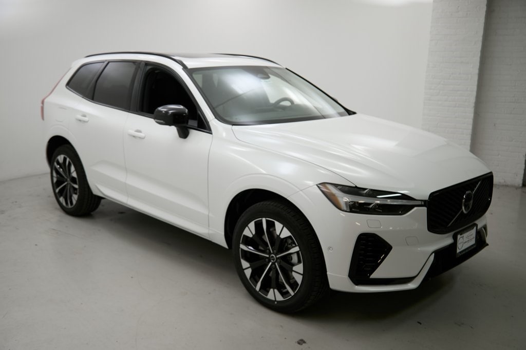New 2026 Volvo XC60 plug-in hybrid T8 Plus SUV