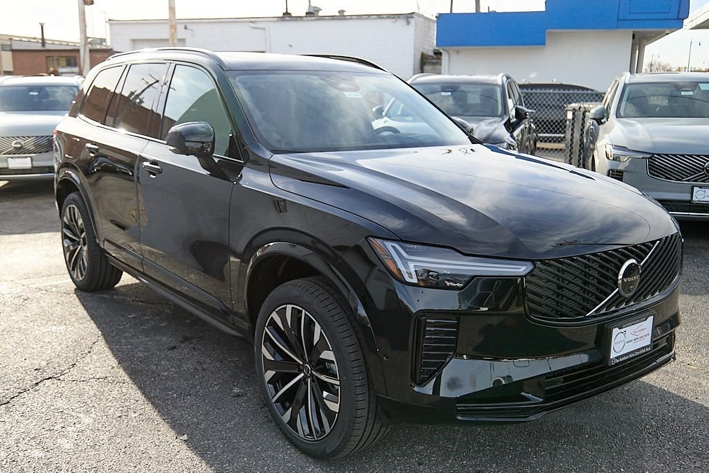 New 2026 Volvo XC90 B6 Ultra Dark Theme 7-Seater SUV