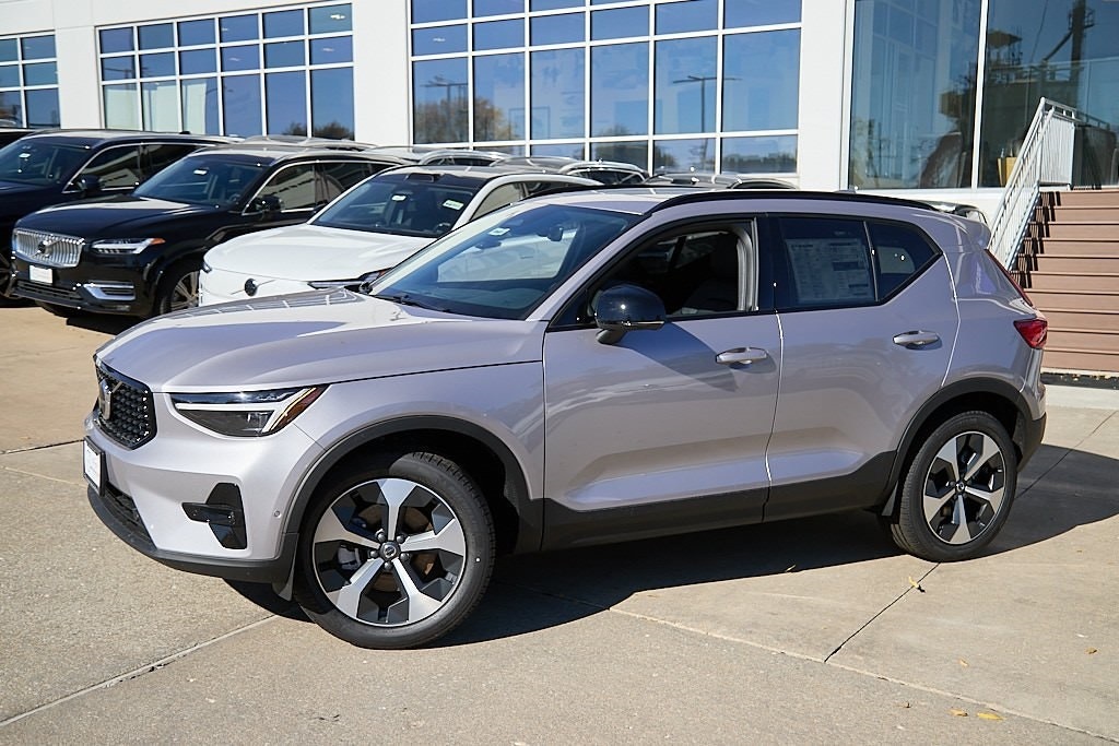 New 2026 Volvo XC40 B5 Plus SUV