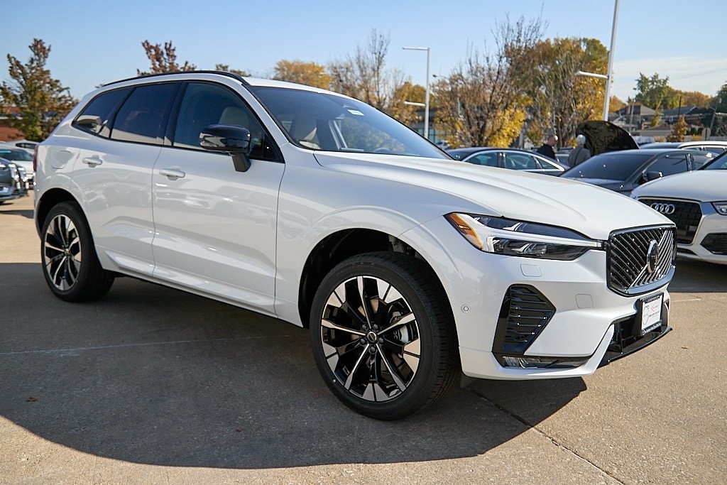 New 2026 Volvo XC60 B5 Plus SUV