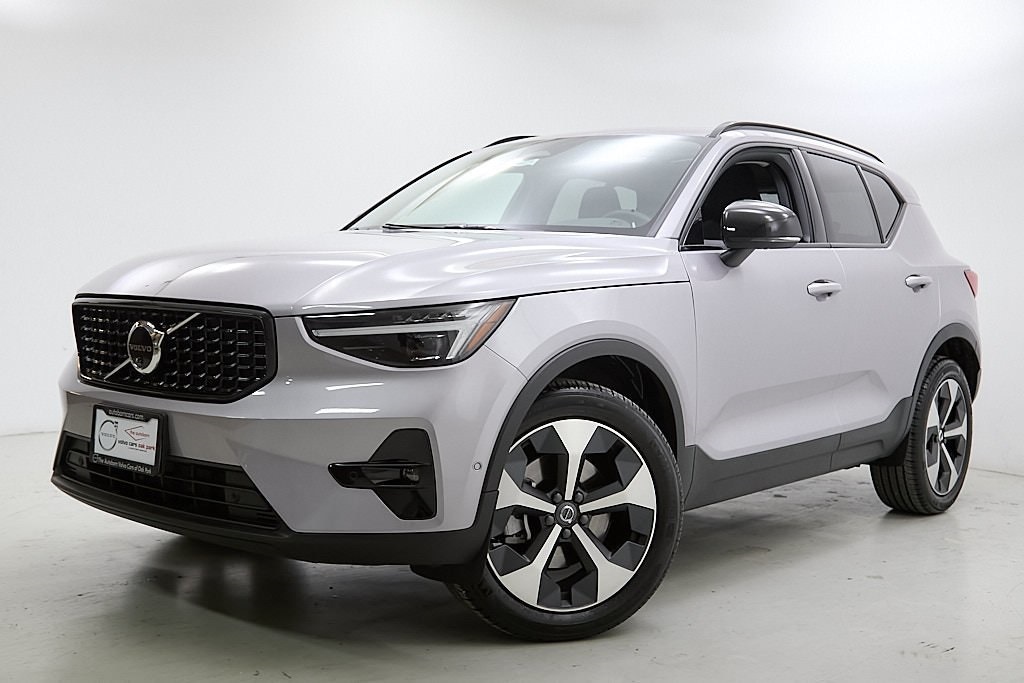 2026 Volvo XC40 Plus's photo