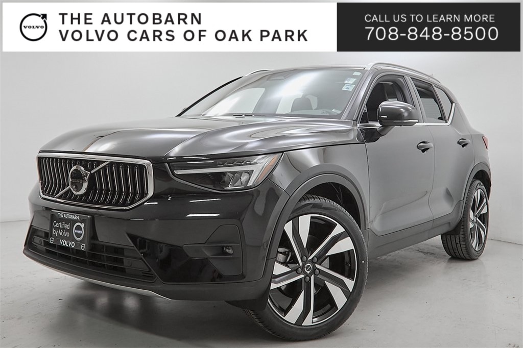 2024 Volvo XC40 Plus's photo
