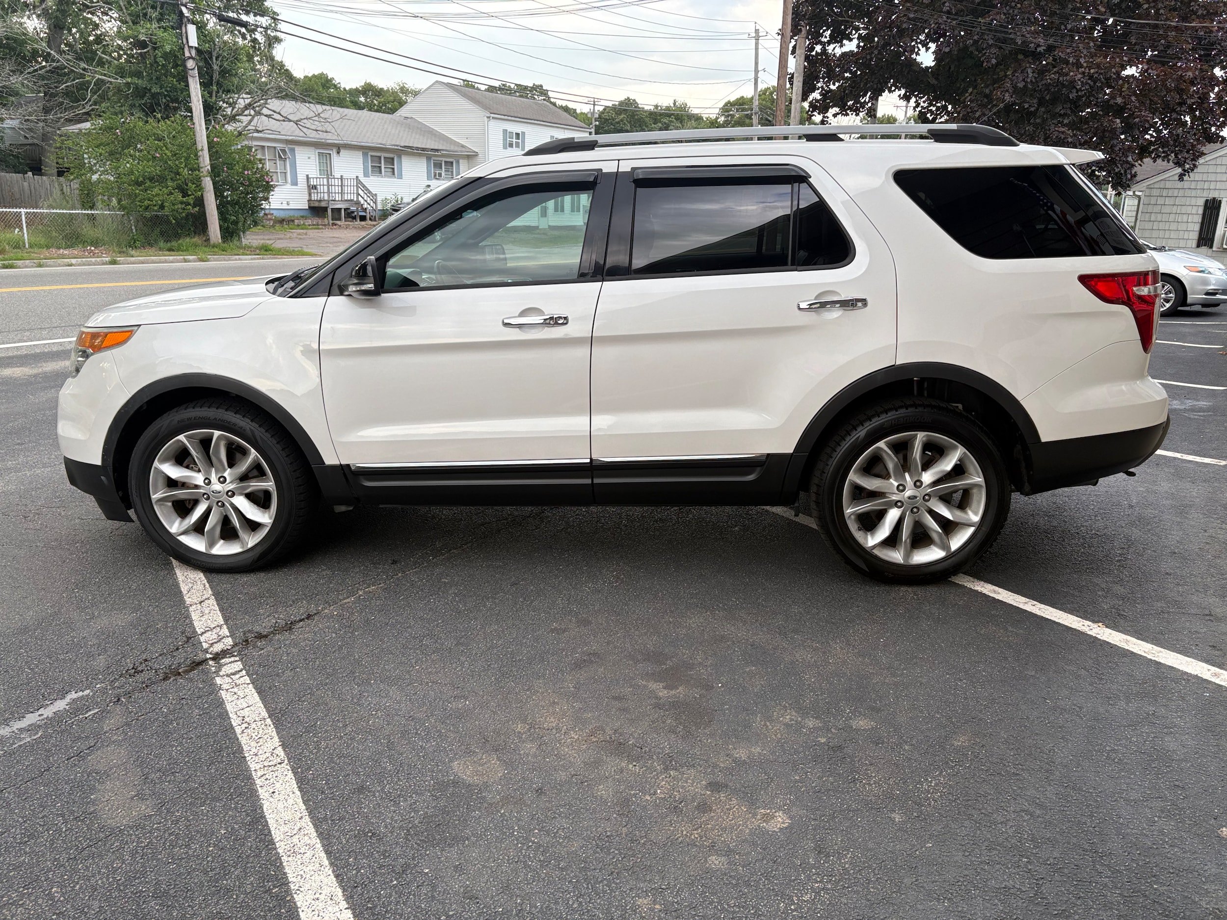 2014 Ford Explorer XLT - Photo 8