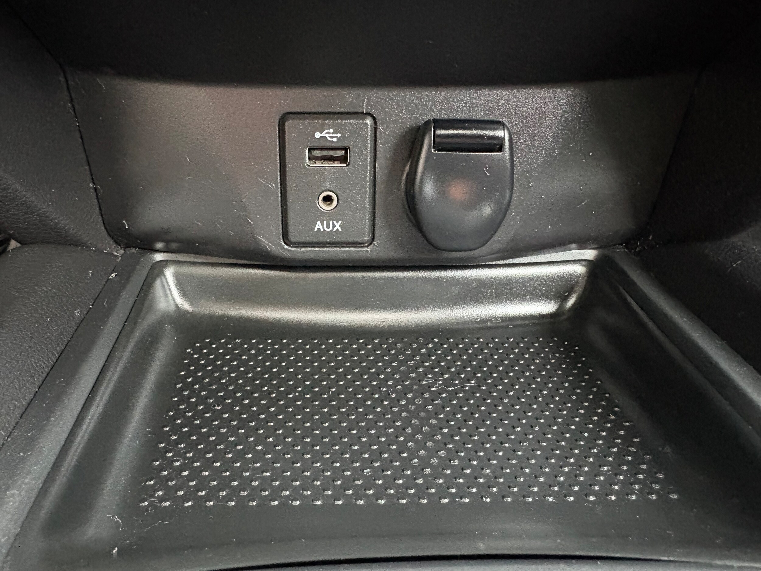 2015 Nissan Rogue SV - Photo 35