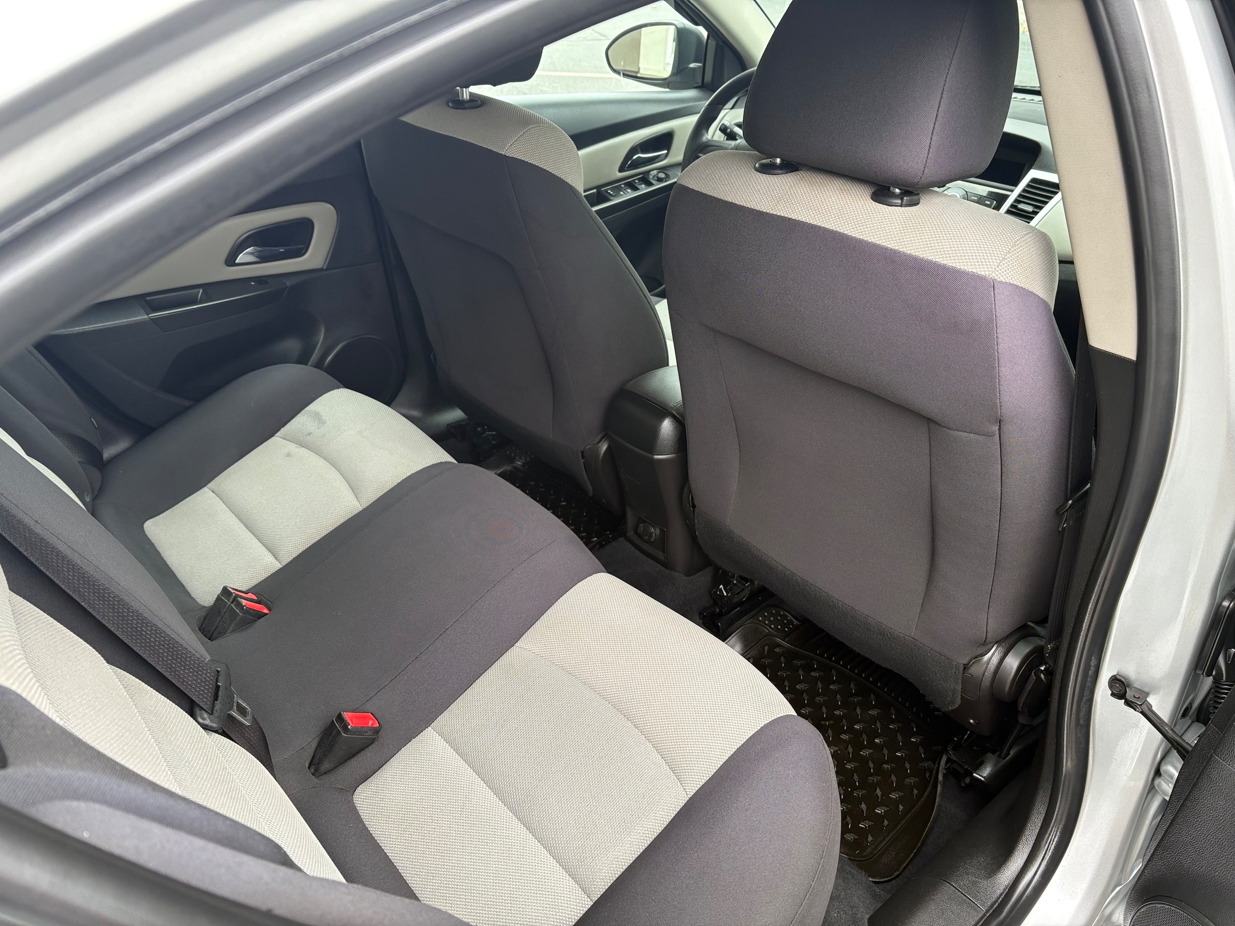 2016 Chevrolet Cruze Limited LS - Photo 16