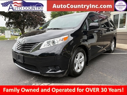 2017 Toyota Sienna LE Van