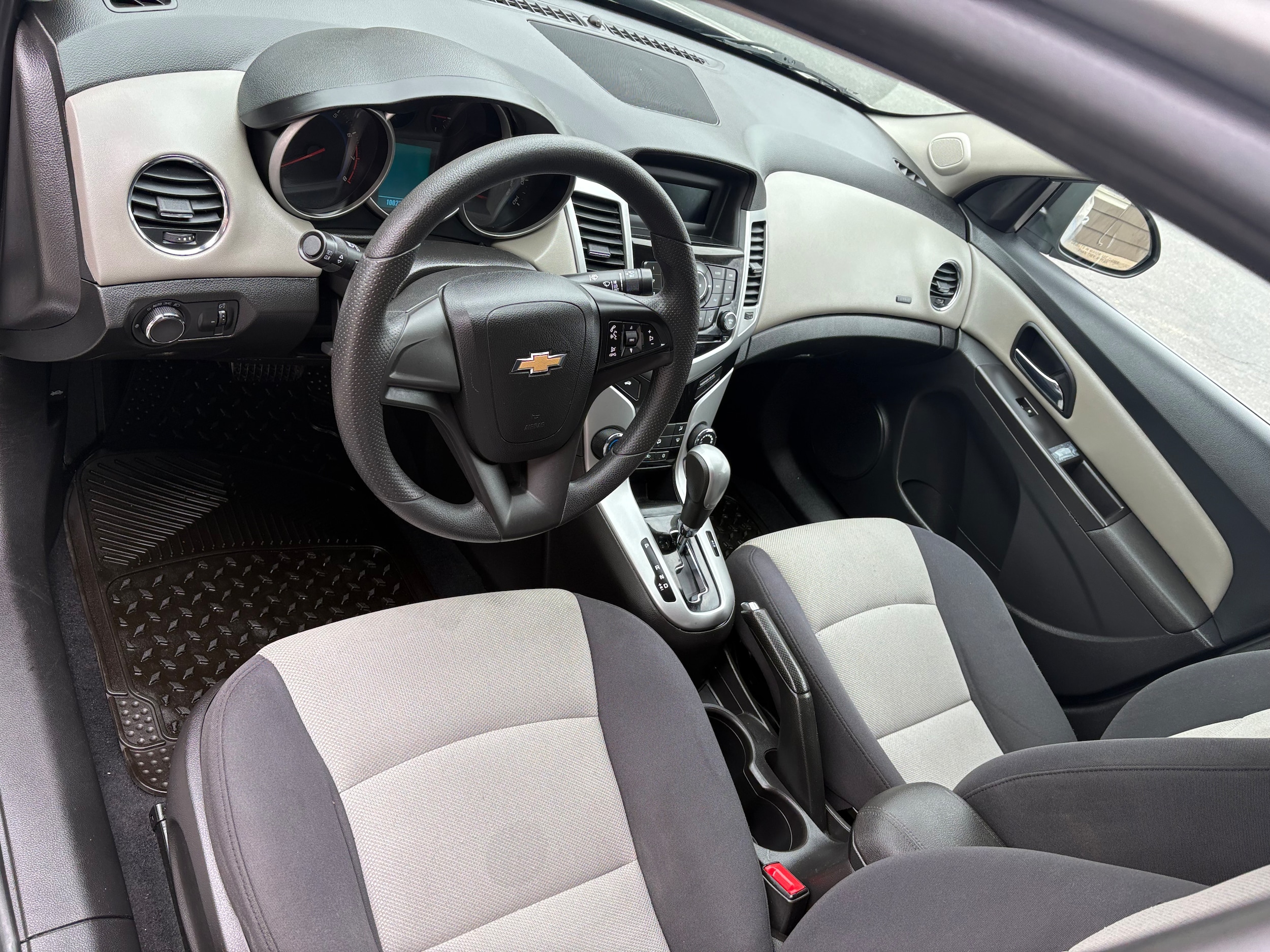2016 Chevrolet Cruze Limited LS - Photo 10