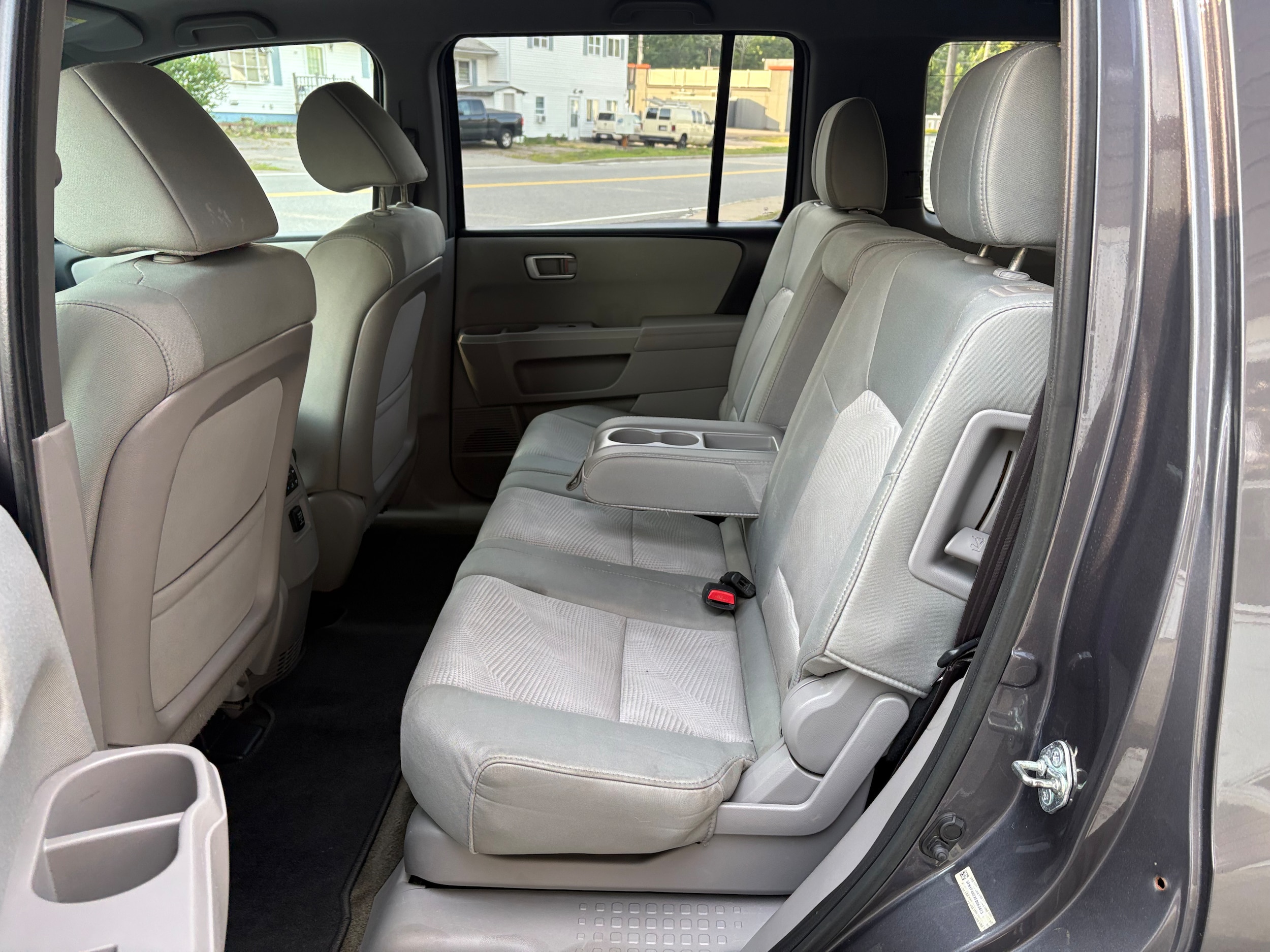 2015 Honda Pilot LX - Photo 12